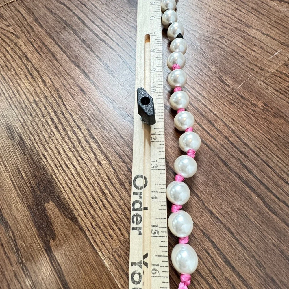 Oversized Faux Pearl Statement Necklace Ribbon Tie ‎ Pink Black Satin 20mm Beads